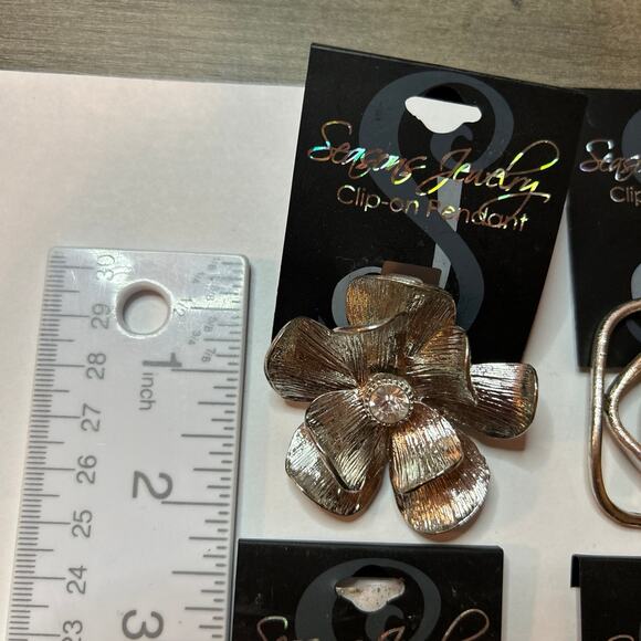 Clip-On Large Pendants lot of 4 new on Card  #C300 necklaces jewelry making - Picture 2 of 6